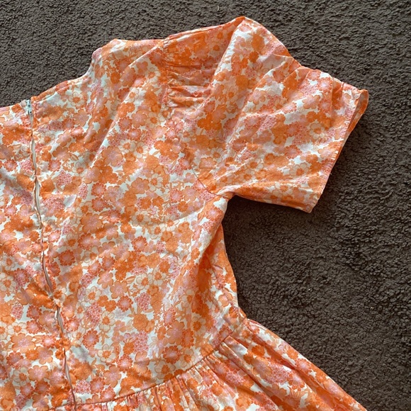 NWT floral Dress Size Medium - Picture 11 of 14